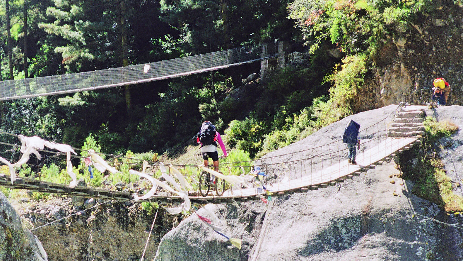 Hängebrücke-vor-Namche-Bazar