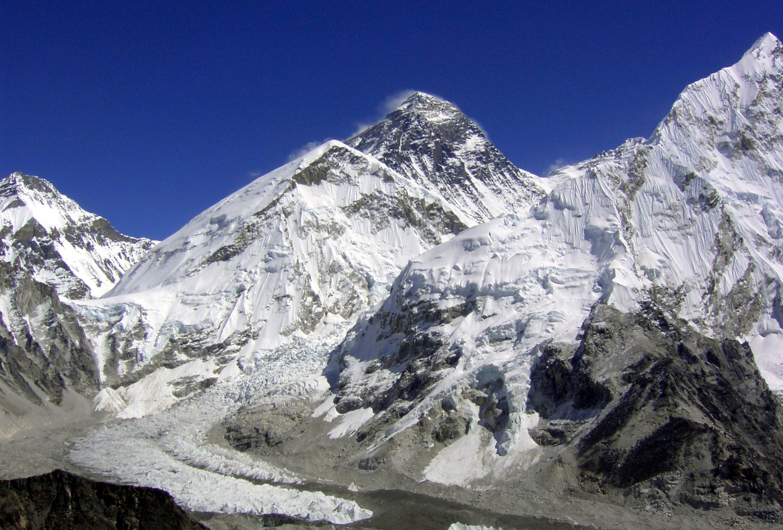 Mount-Everest-und-Nupse
